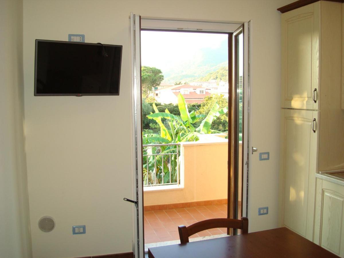 Guest House Mare E Luna Fiumefreddo Bruzio Exterior foto