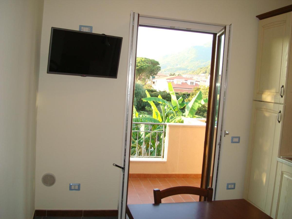 Guest House Mare E Luna Fiumefreddo Bruzio Exterior foto